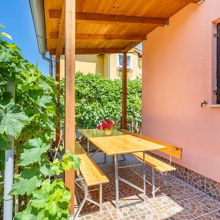 Modern With Pool & 4 Bikes, Near Center Fazana