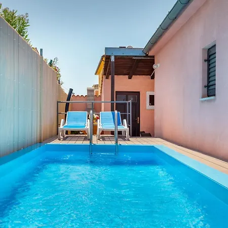 Modern With Pool & 4 Bikes, Near Center * Fažana