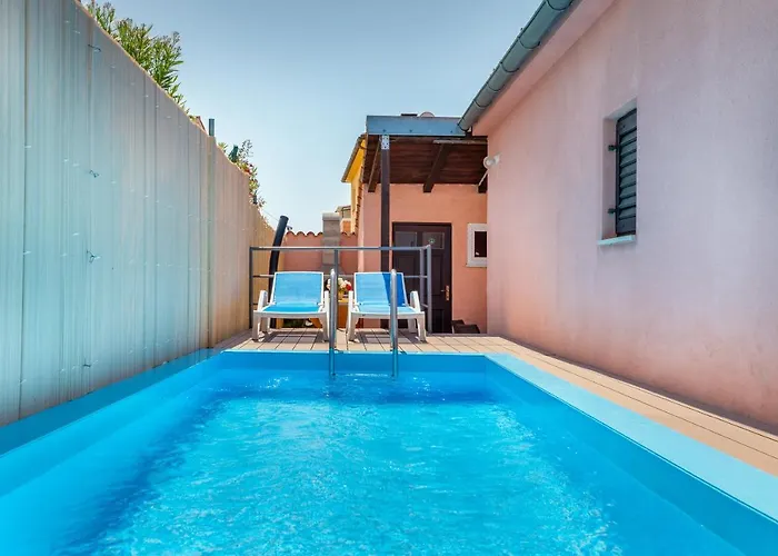 Modern With Pool & 4 Bikes, Near Center * Fazana